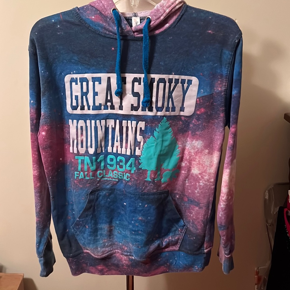 Ty-dyed great Smokey mountains sweatshirt